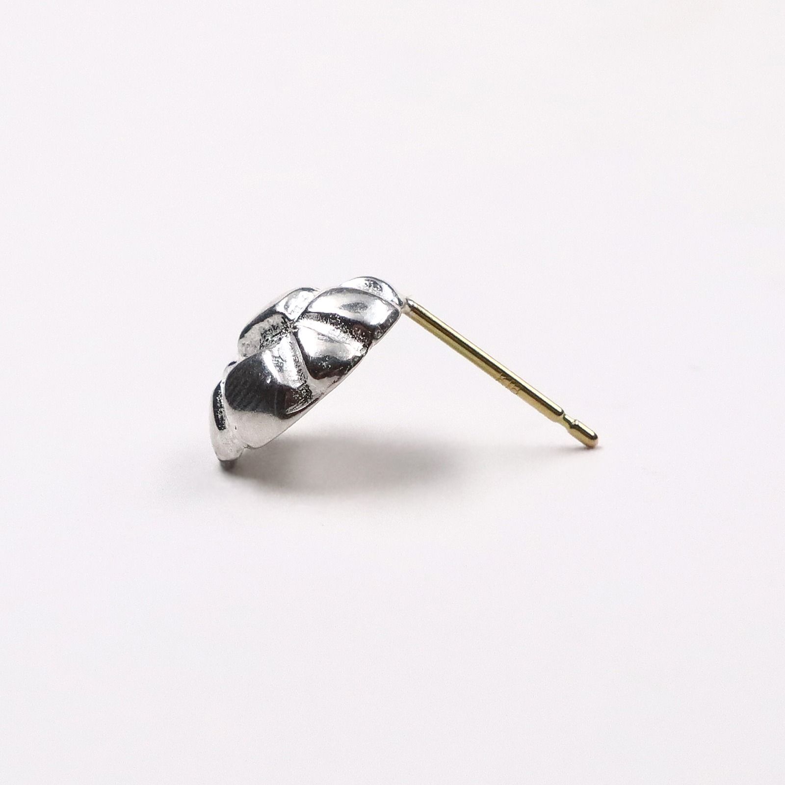 【即日発送可】クロッシング ピアス (シルバー)＊廃番商品