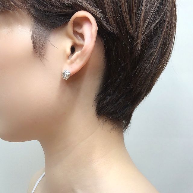【即日発送可】クロッシング ピアス (シルバー)＊廃番商品