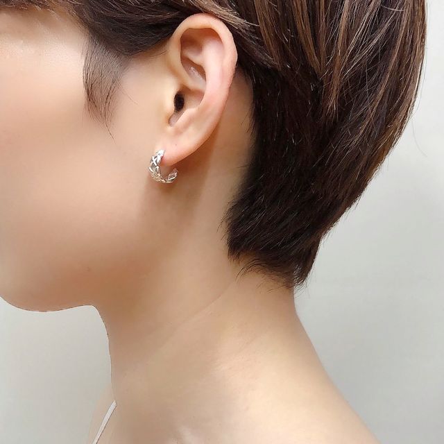 【即日発送可】クロッシング ピアス M (シルバー)＊廃番商品