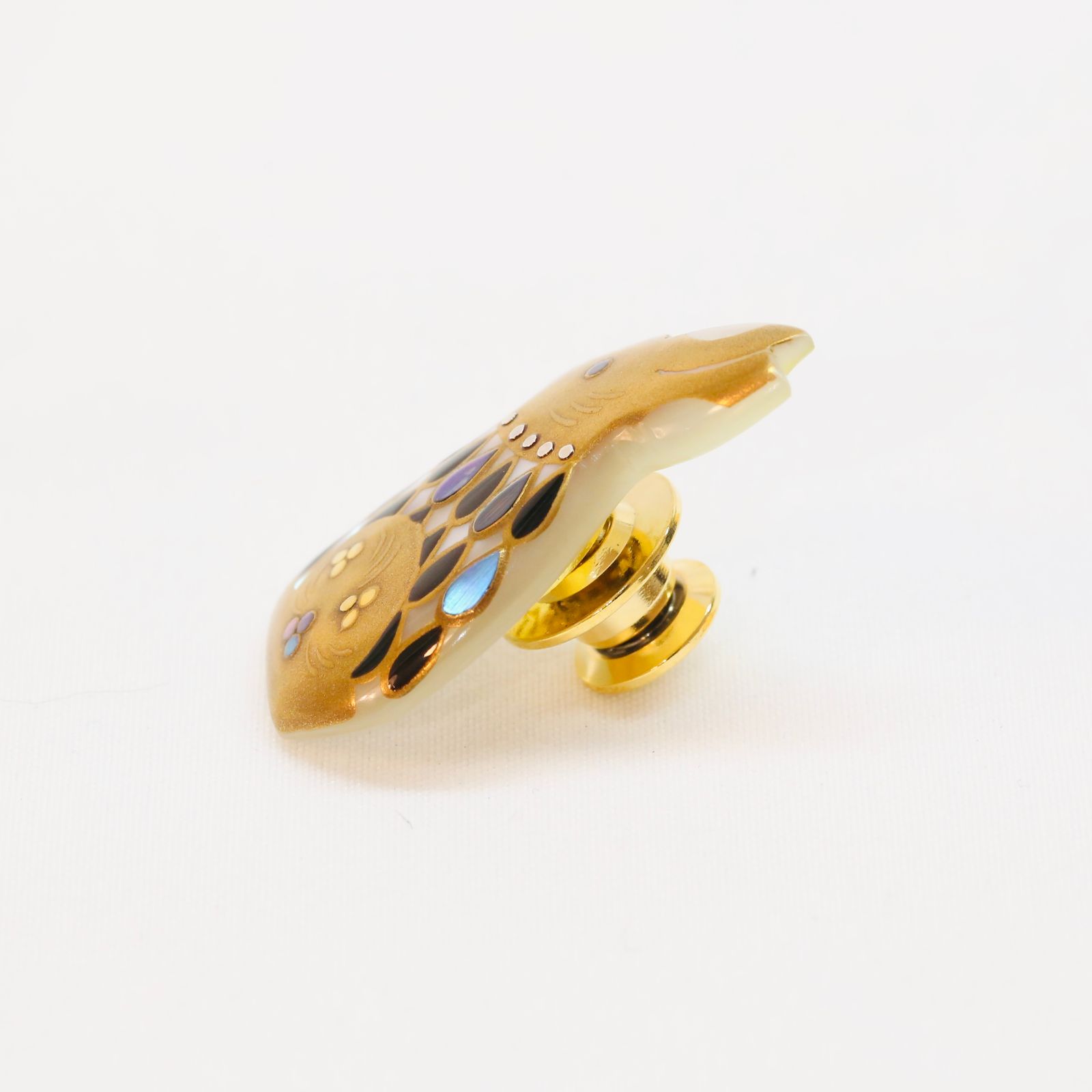 【即日発送可】Rabbit pin
