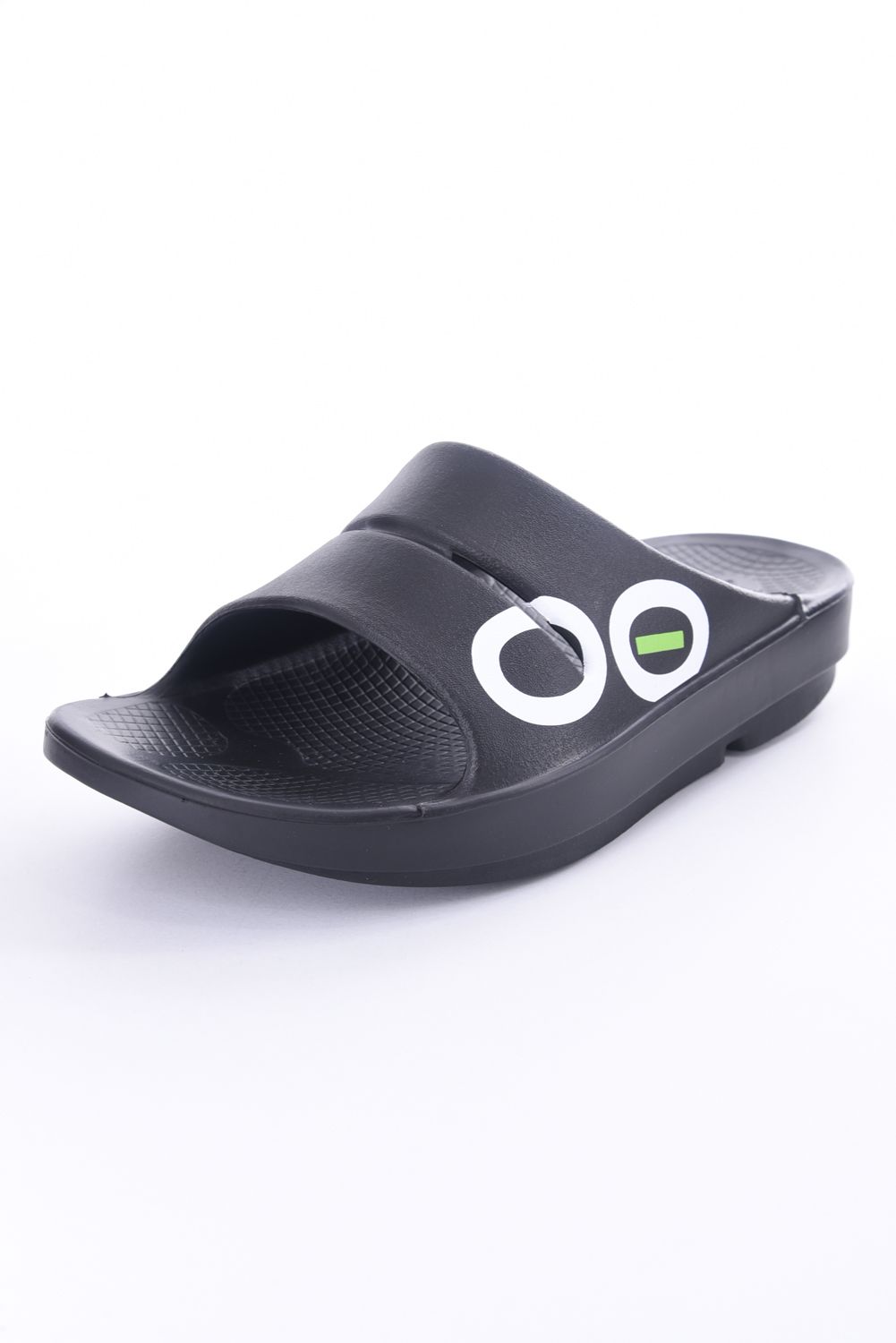 【国内正規品】 OOahh Sport / ウーアースポーツ リカバリーシャワーサンダル ブラック / ホワイト