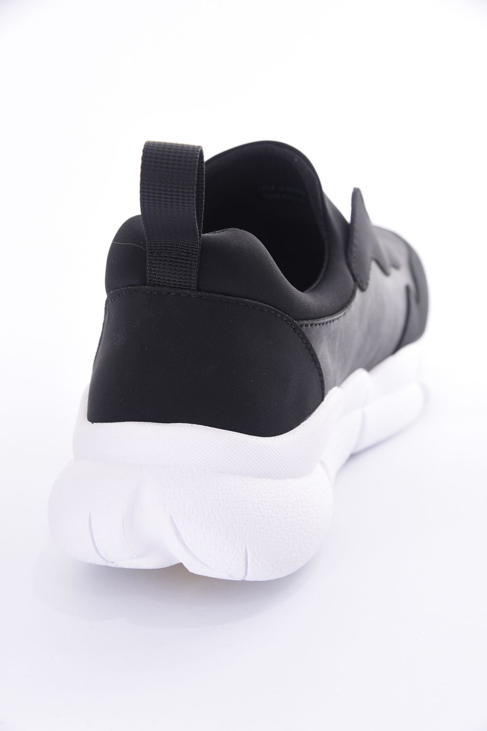 SMALL LOGO BIG SOLE SHOES / VIBRAMソール ダッドスニーカー ブラック / ホワイト