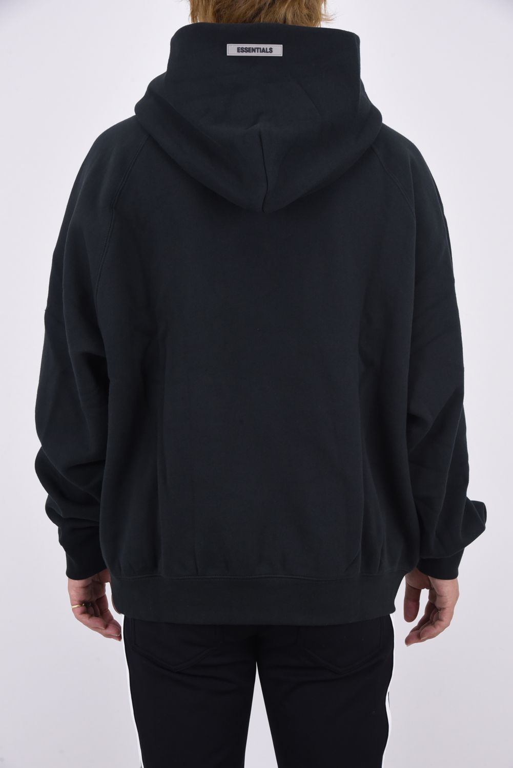 ESSENTIALS FRONT LOGO HOODIE / 裏起毛 フロント 袖 ロゴ プル ...