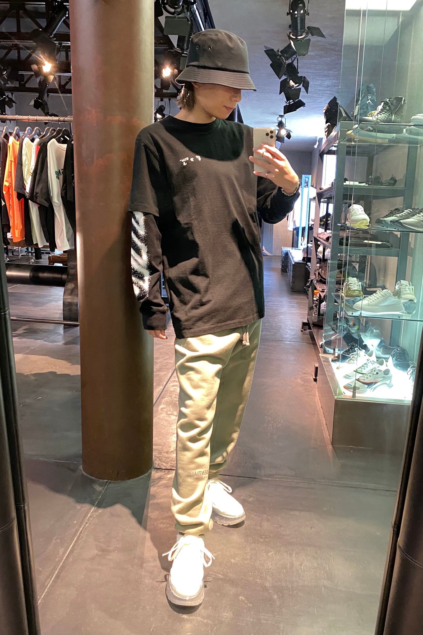 OFF-WHITE - SPRAY MARKER L/S TEE / スプレープリント アローロゴ 