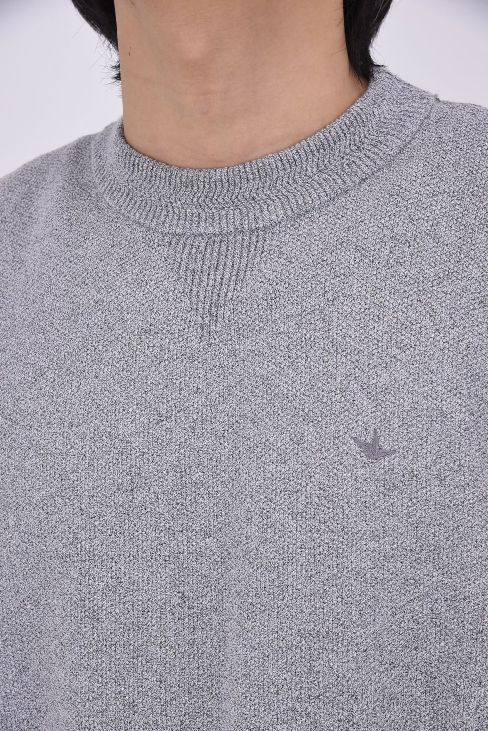 【26SS】 PARTIAL FOIL PRINT CREW KNIT / 箔プリント クルーネックニット (グレー)