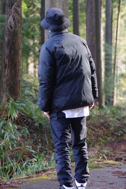 【NANGA】 AURORA STAND COLLAR DOWN JACKETを使用したおススメのアウトドアスタイル ②