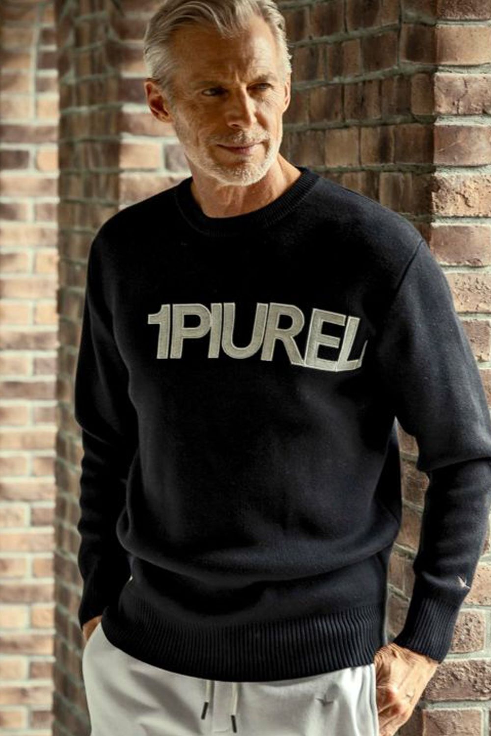DOUBLE JACQUARD APPLIQUE LOGO KNIT / DOUBLE JACQUARD APPLIQUE LOGO KNIT / ロゴ アップリケニット ブラック