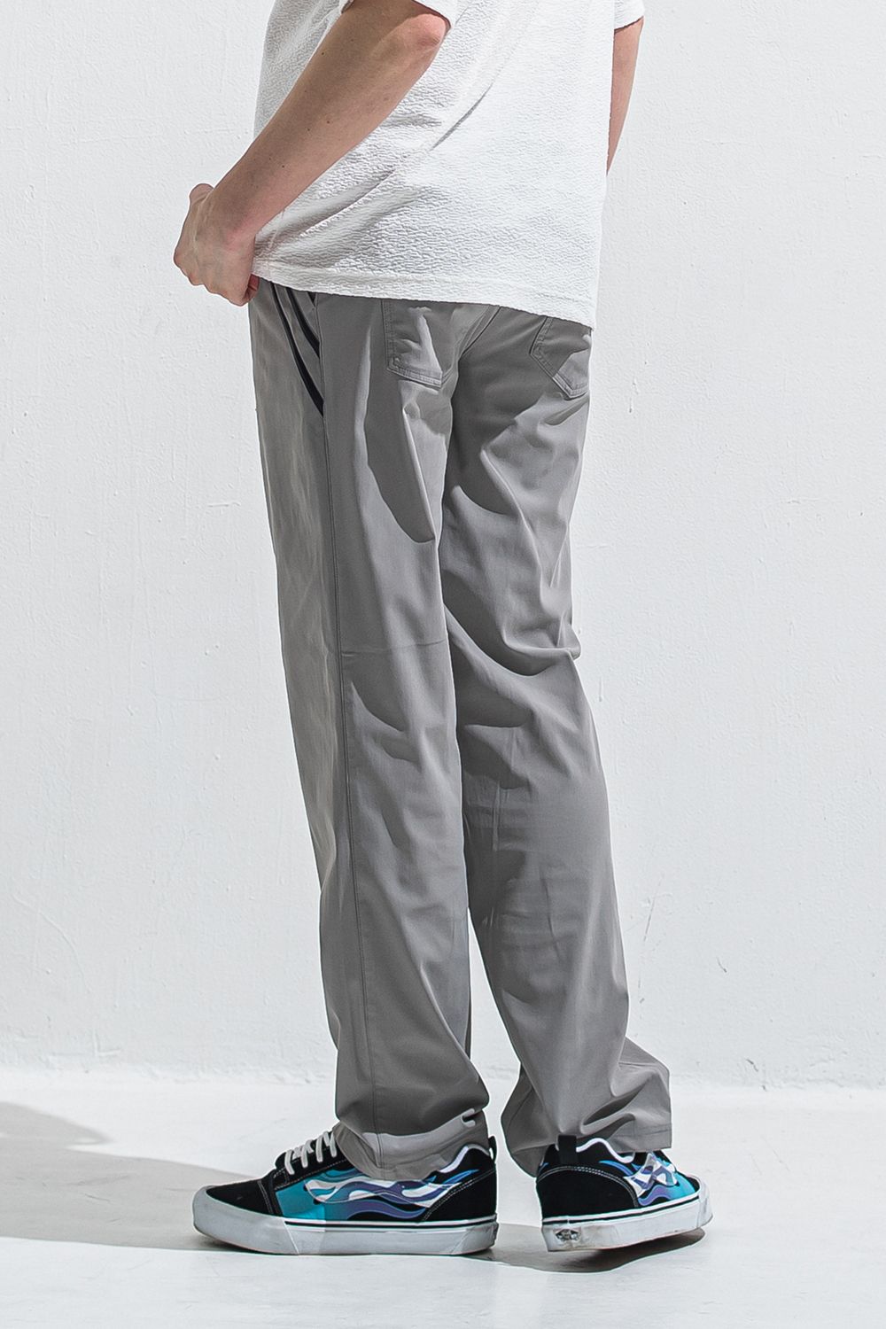 EDGE NYLON SEMI WIDE PT / ナイロンマイクロファイバー エコレザーライン セミワイド イージーパンツ (グレー) (4月末入荷予定) ※オーダー締切:2月15日(日)18時