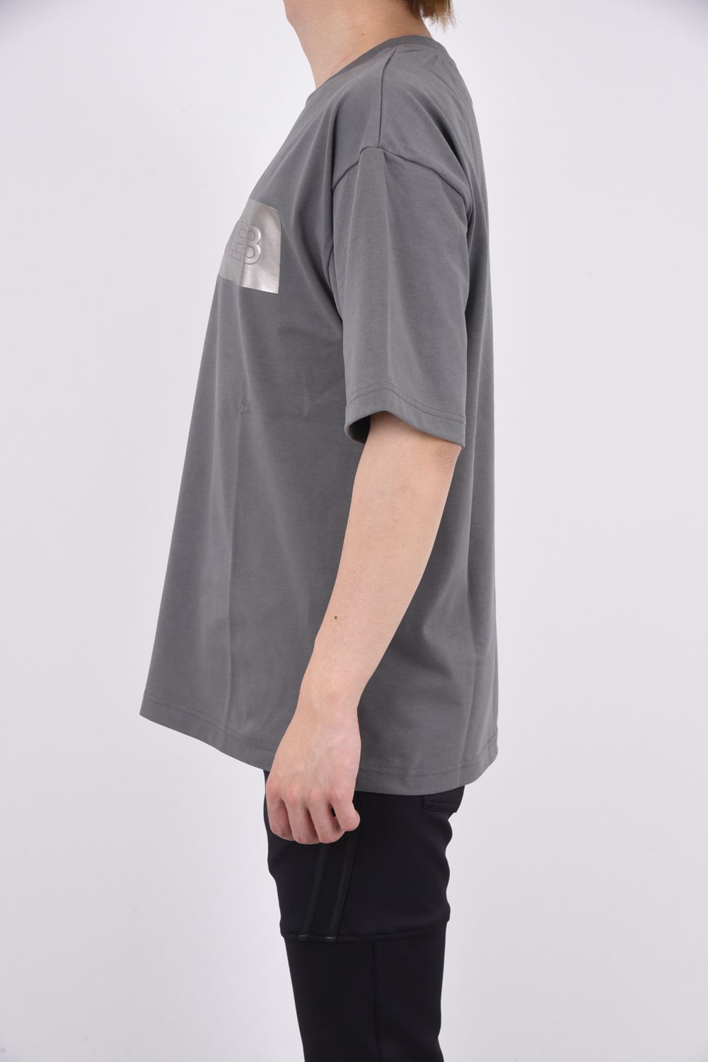 BOX LOGO T / エンボスロゴ クルーネック ビック Tシャツ グレー