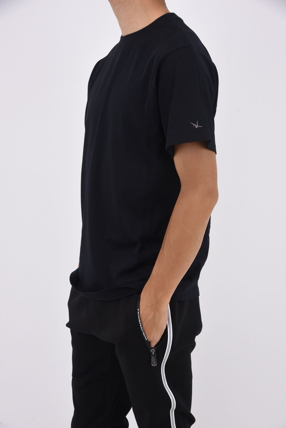BACK LOGO T-SHIRT / バックロゴ Tシャツ ブラック