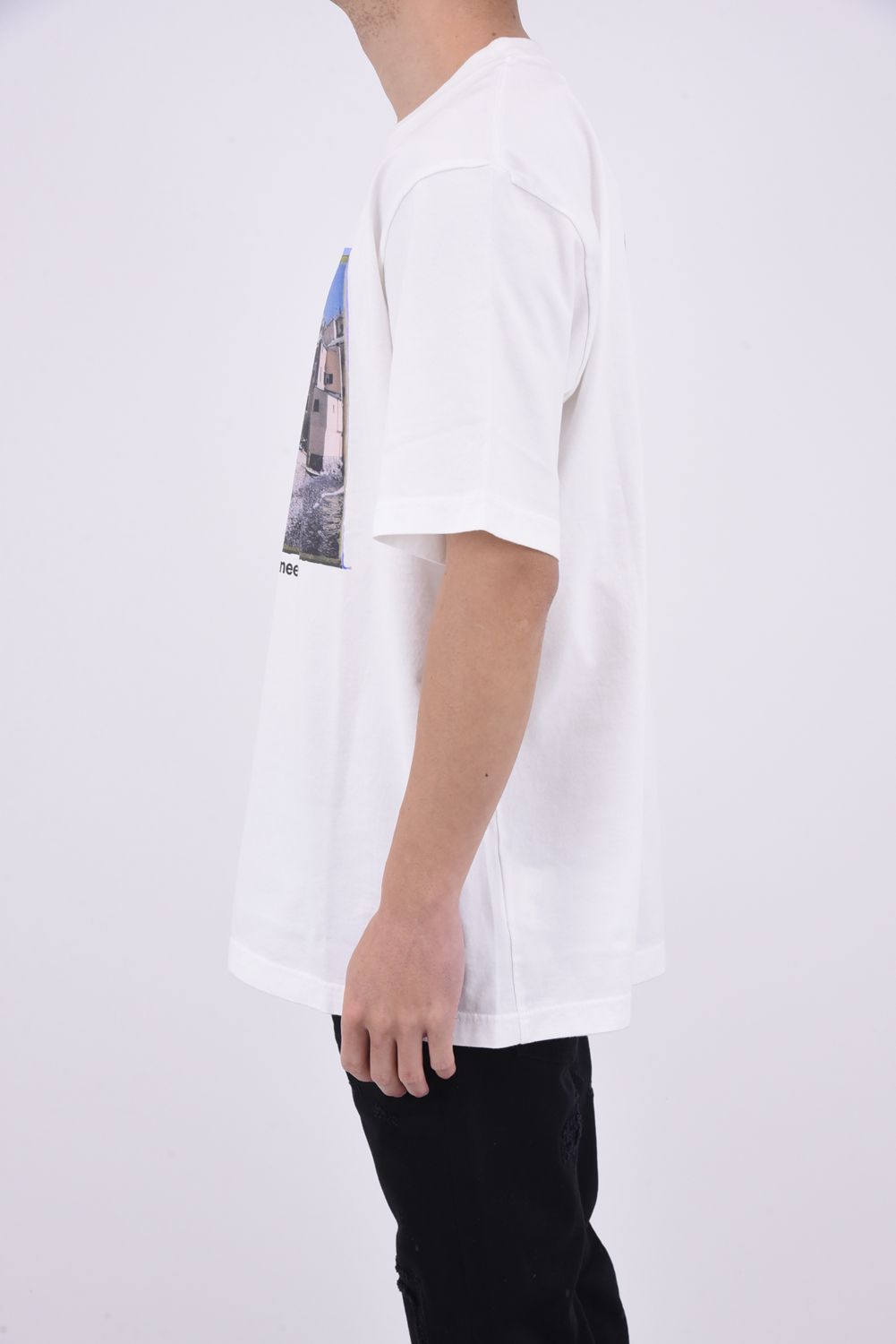 "GENOVA" PHOTO T-SHIRT / フォトプリント レギュラーシルエット クルーネック 半袖 Tシャツ ホワイト