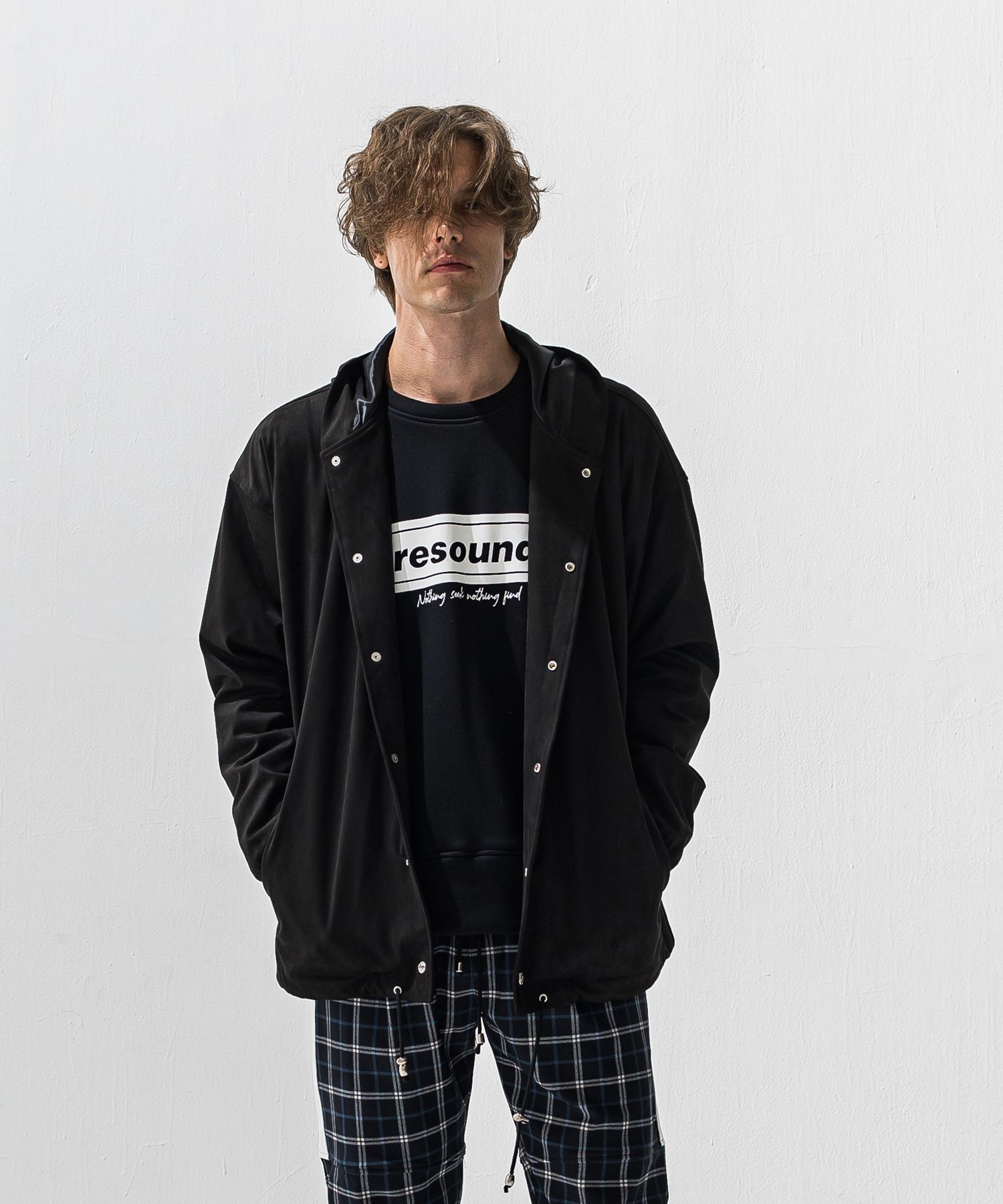 suede coach hoodie / エコスエード オーバーサイズ コーチジャケットパーカー (ブラック) (12月中旬入荷予定) ※オーダー締切:9月7日(月)17時