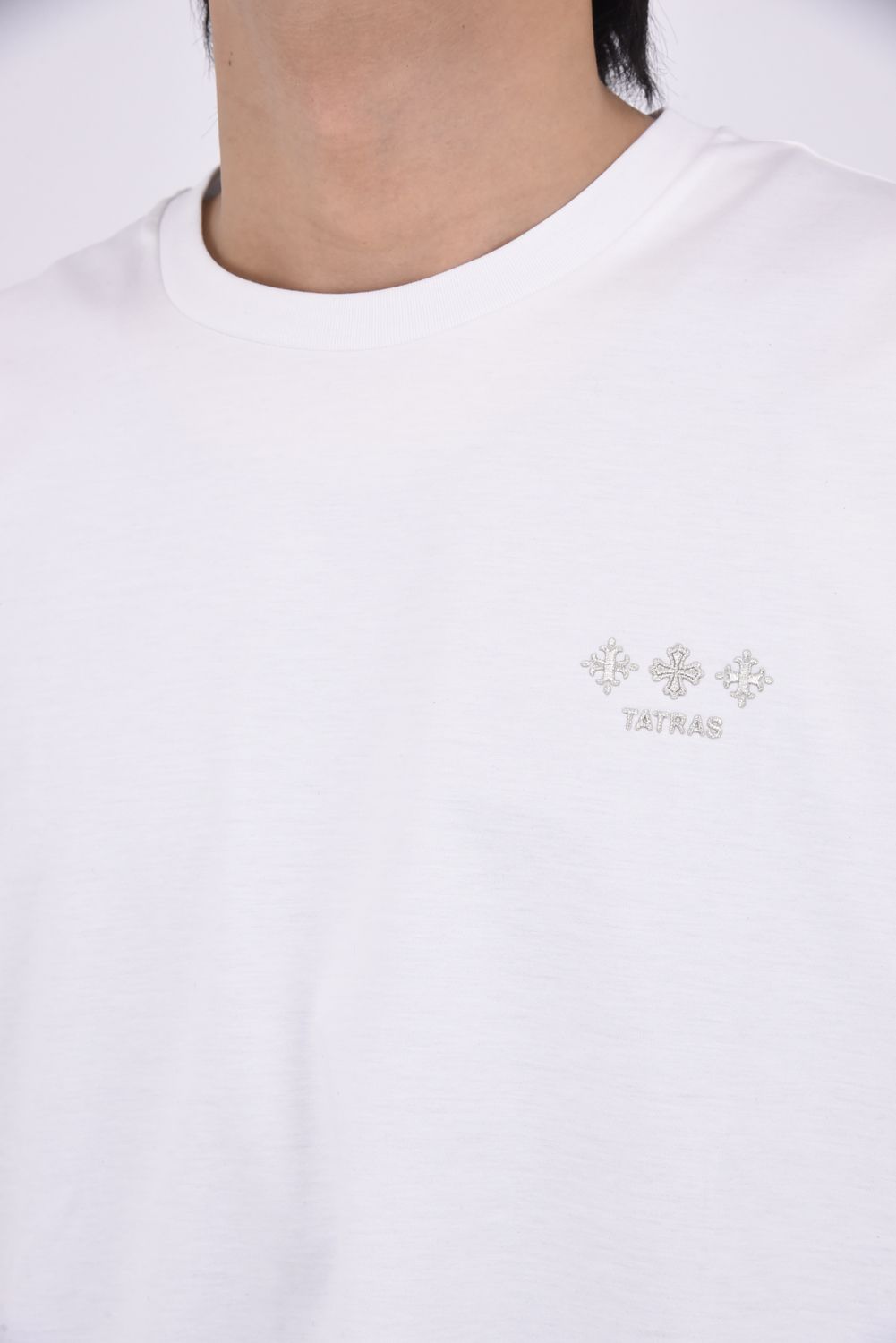 NUNKI (ヌンキ) / ブランドロゴ刺繍 ハーフスリーブ Tシャツ ホワイト