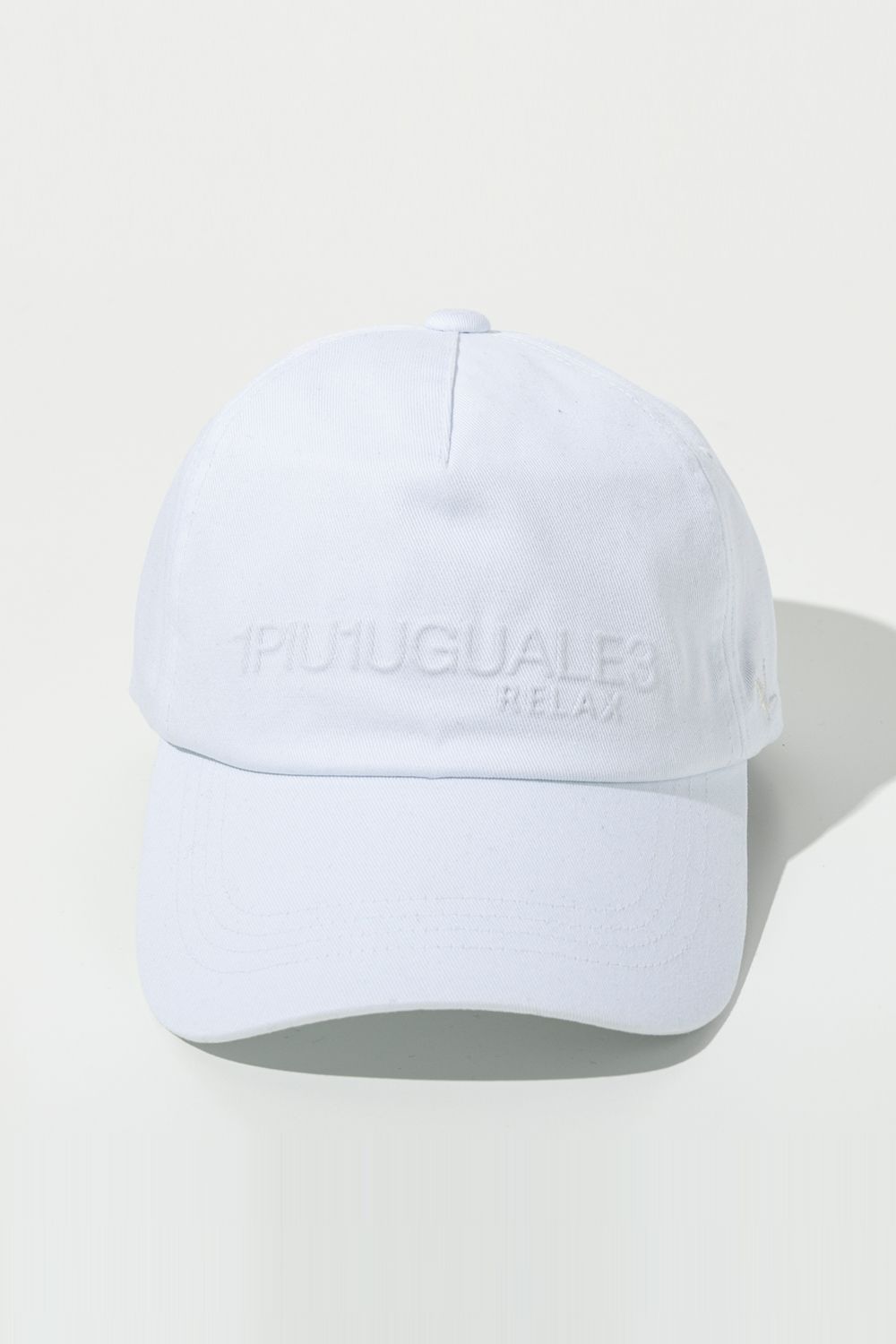 EMBOSSED LOGO CAP / エンボスロゴ ベースボールキャップ (ホワイト) (12月中旬入荷予定)