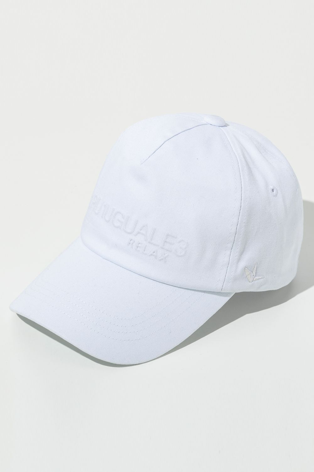 EMBOSSED LOGO CAP / エンボスロゴ ベースボールキャップ (ホワイト) (12月中旬入荷予定)
