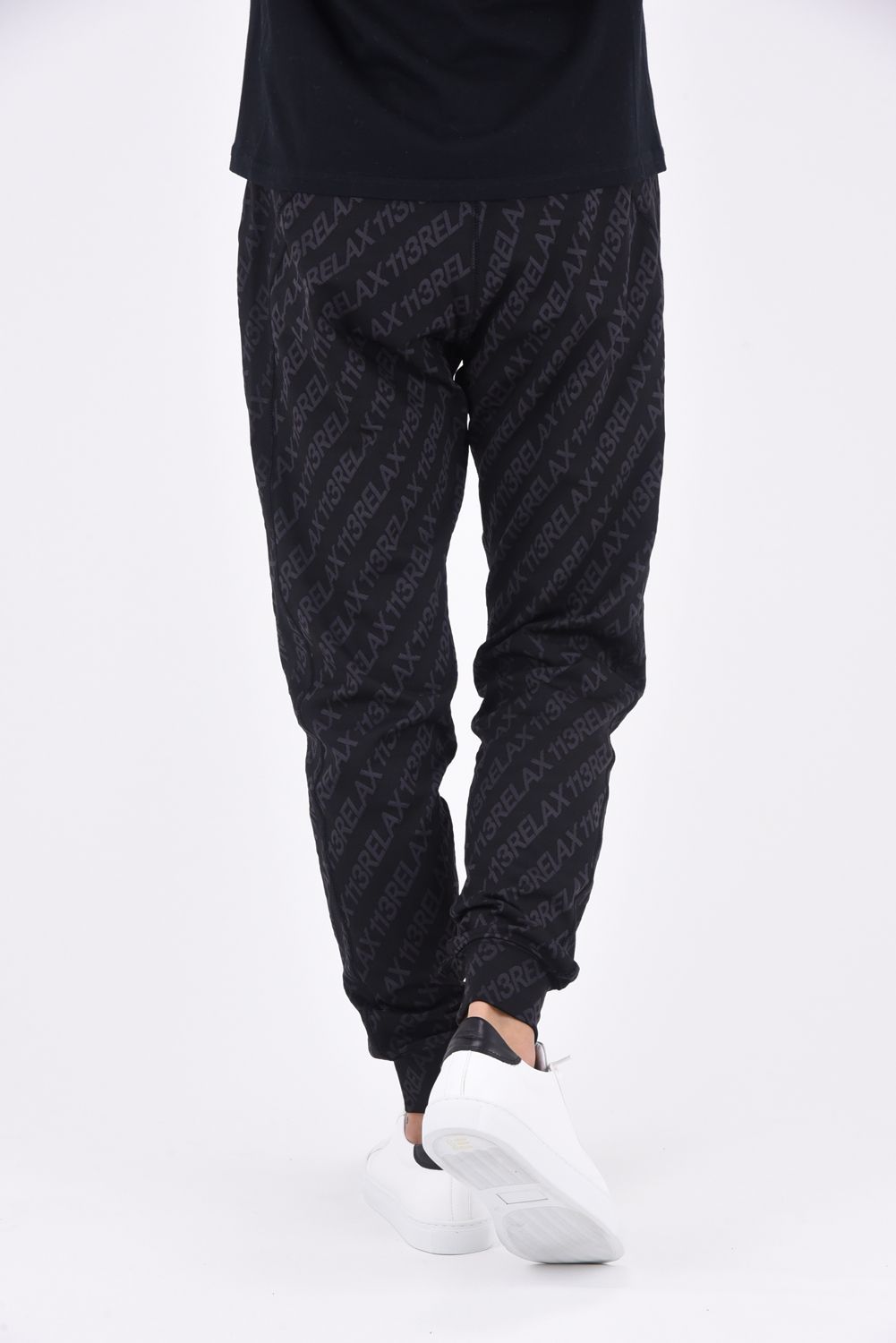 1PIU JACQUARD JOG PANTS / 総柄 ロゴジャガード パンツ ブラック