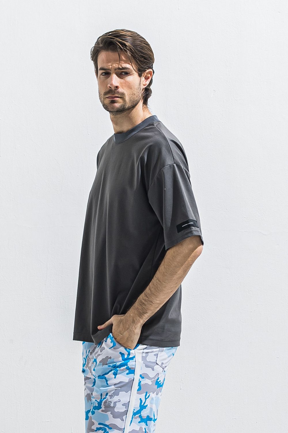 REV MESH OVER TEE / ナイロンメッシュ オーバーサイズ Tシャツ （チャコール） (6月中旬入荷予定) ※オーダー締切:2月15日(日)18時