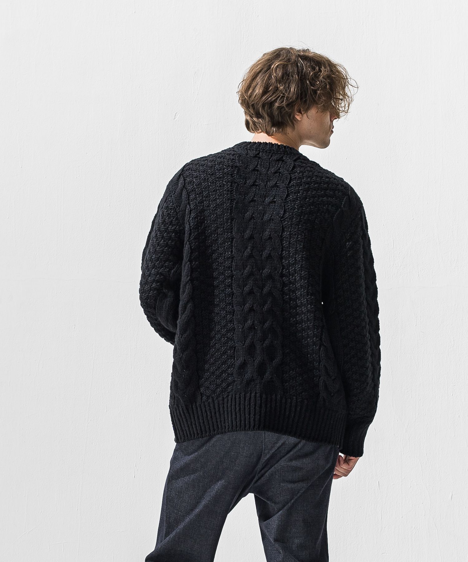 CABLE LAW SWEATER / ケーブル編み ローゲージセーター (ブラック) (10月下旬入荷予定) ※オーダー締切:9月7日(月)17時