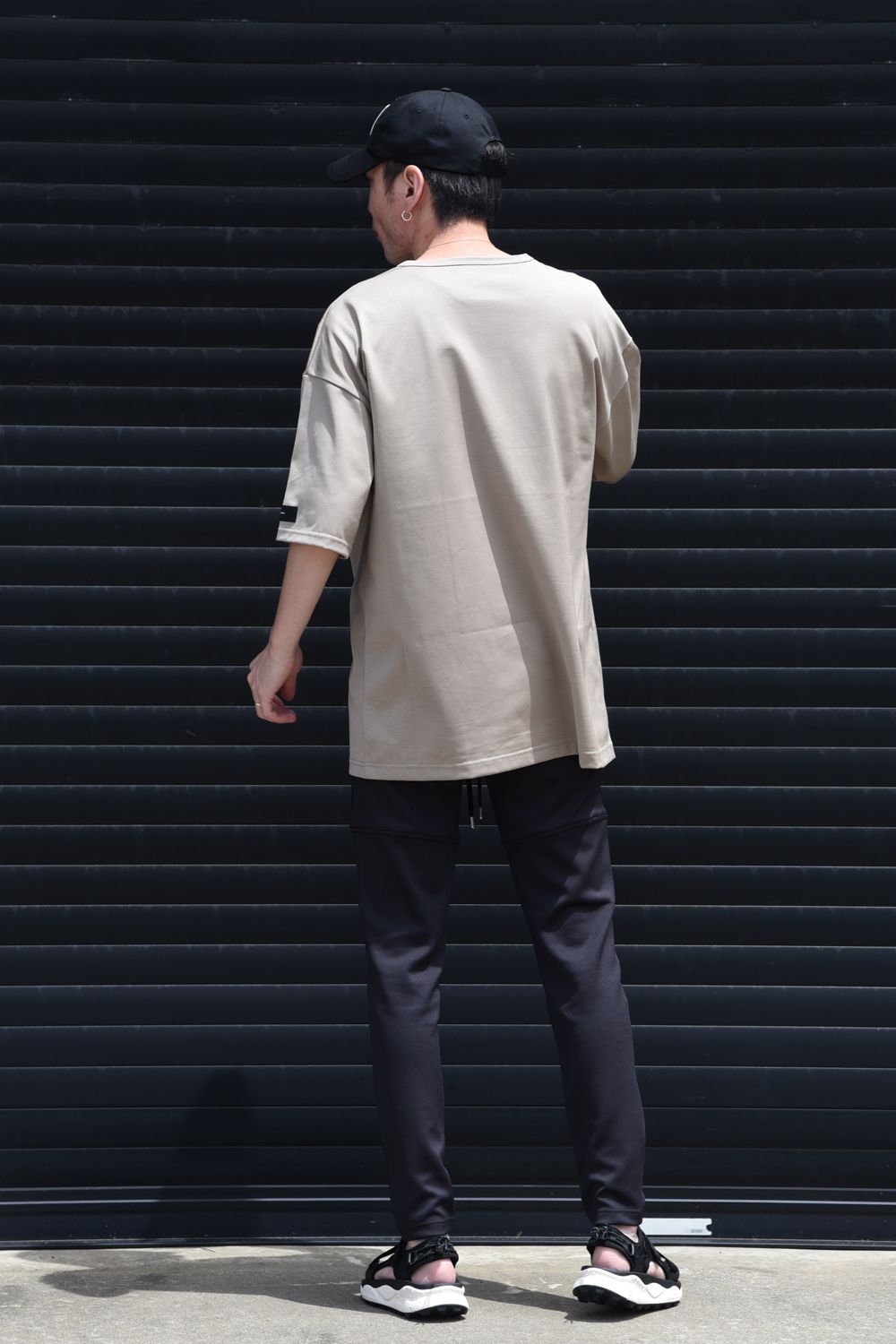 【RESOUND CLOTHING】 絶大な人気を誇るパンツを使用したスポーティスタイル