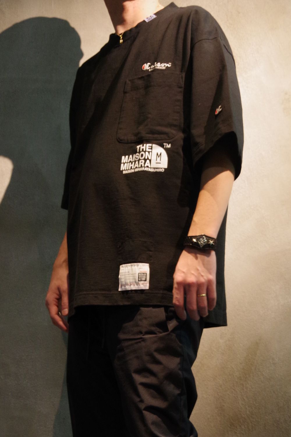 PRINTED TEE 2 / プリントロゴ クルーネック 半袖Tシャツ ブラック