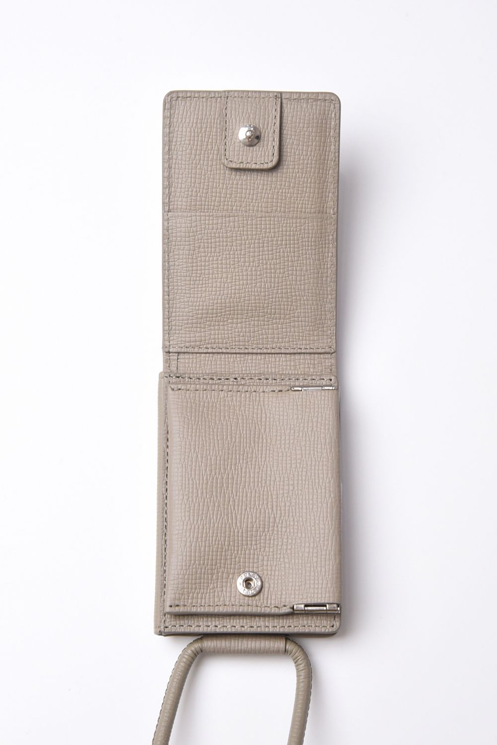 STRAPPED-ACCESSORY-WALLET / ストラップ付き MagSafe対応 ウォレット (トープ)