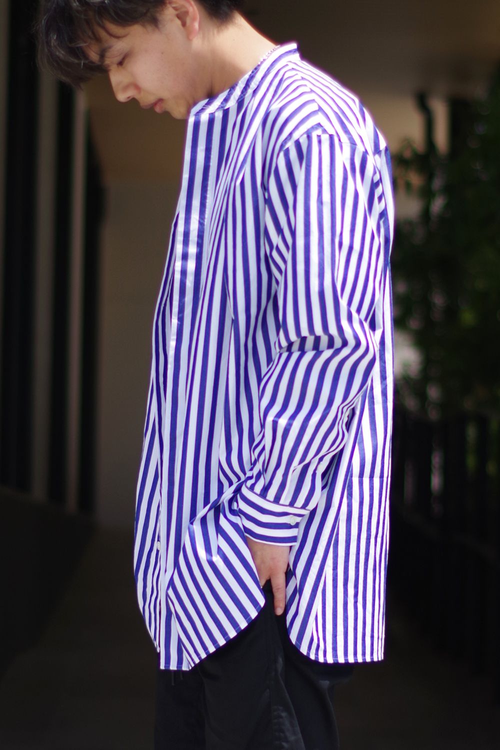 1IN-PLEATS LONGSHIRT - BLUE STRIPES / インプリーツ ストライプ スタンドカラーシャツ ブルー / ホワイト