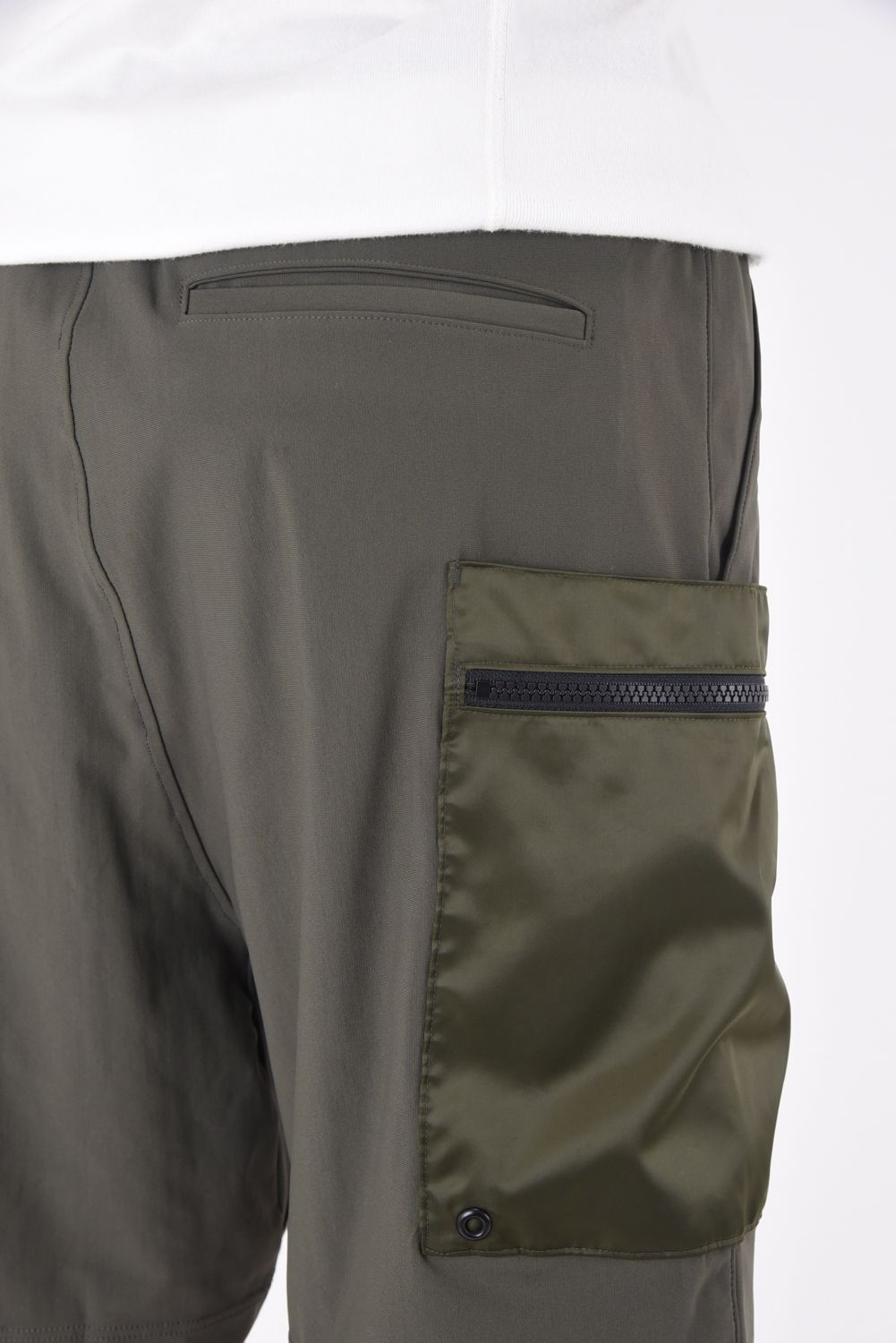 NYLON GR SHORTS / ナイロンギア ショートパンツ カーキ