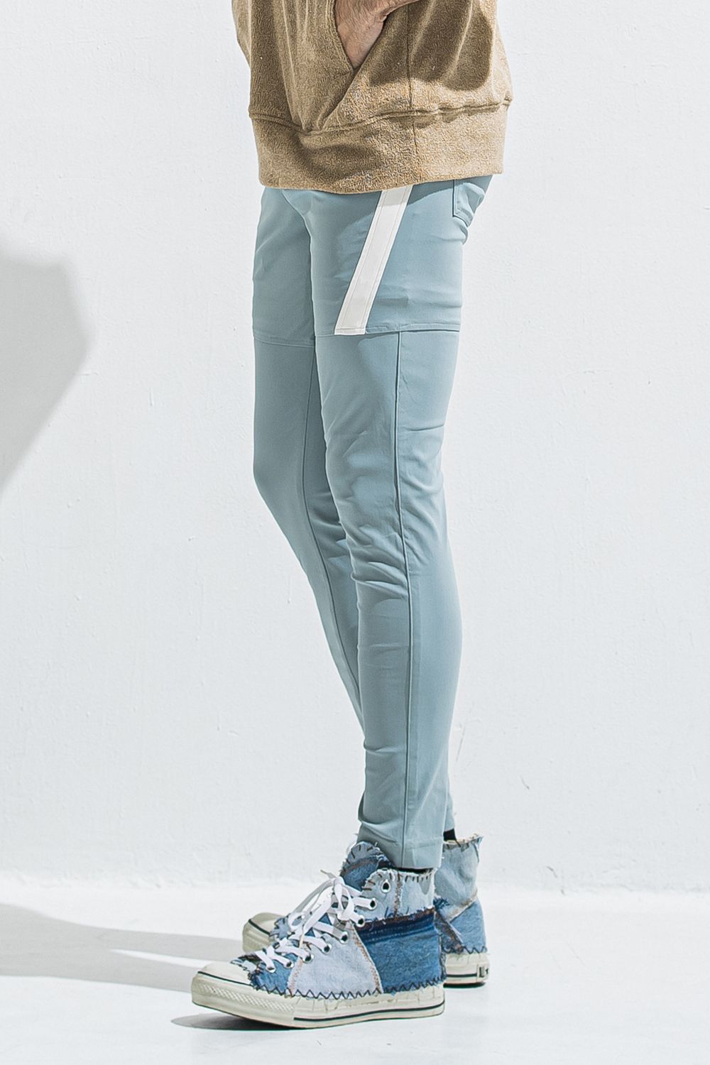 TYLER NYLON PANTS / ストレッチナイロン サイドライン タイトテーパード イージーパンツ (アクア) (5月中旬頃入荷予定) ※オーダー締切:2月15日(日)18時