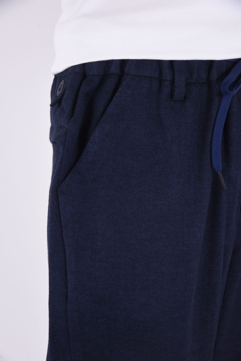 HERRINGBONE WIDE TAPERED PANTS / ヘリンボーン ワイドテーパード イージーパンツ ネイビー