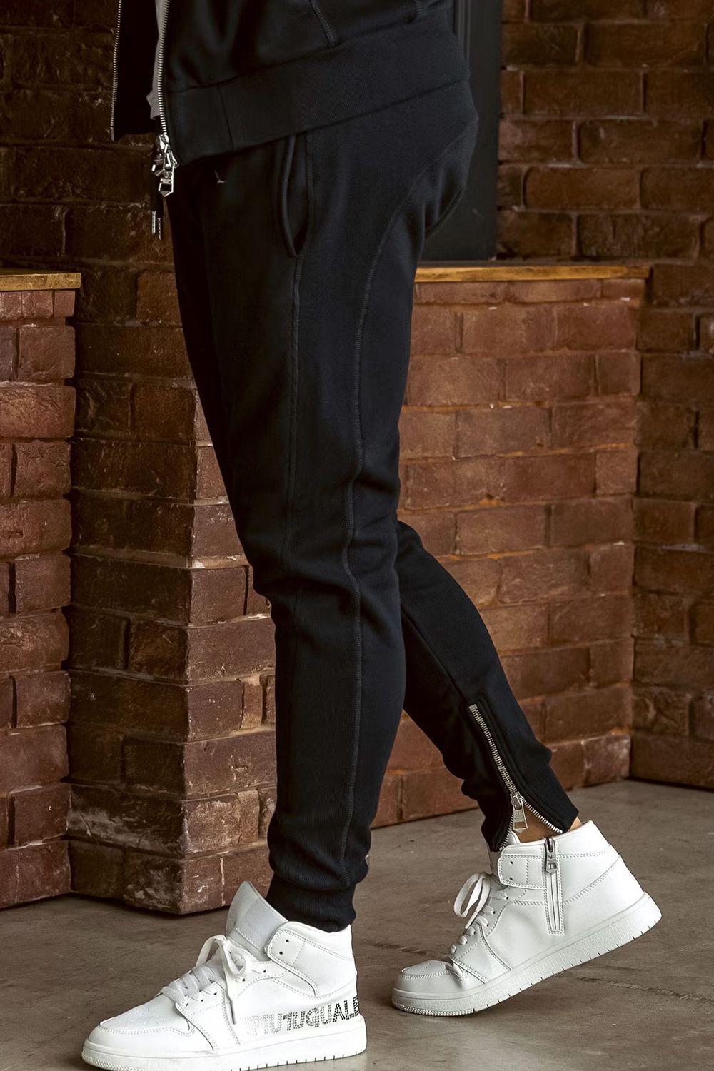 【26SS】 LUXURIOUS ZIP JOGGER PANTS / 裾ファスナー ジョガーパンツ (ブラック)