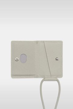 STRAPPED-ACCESSORY-CARDCASE / ストラップ付き MagSafe対応 ショルダーカードケース (ホワイトベージュ)