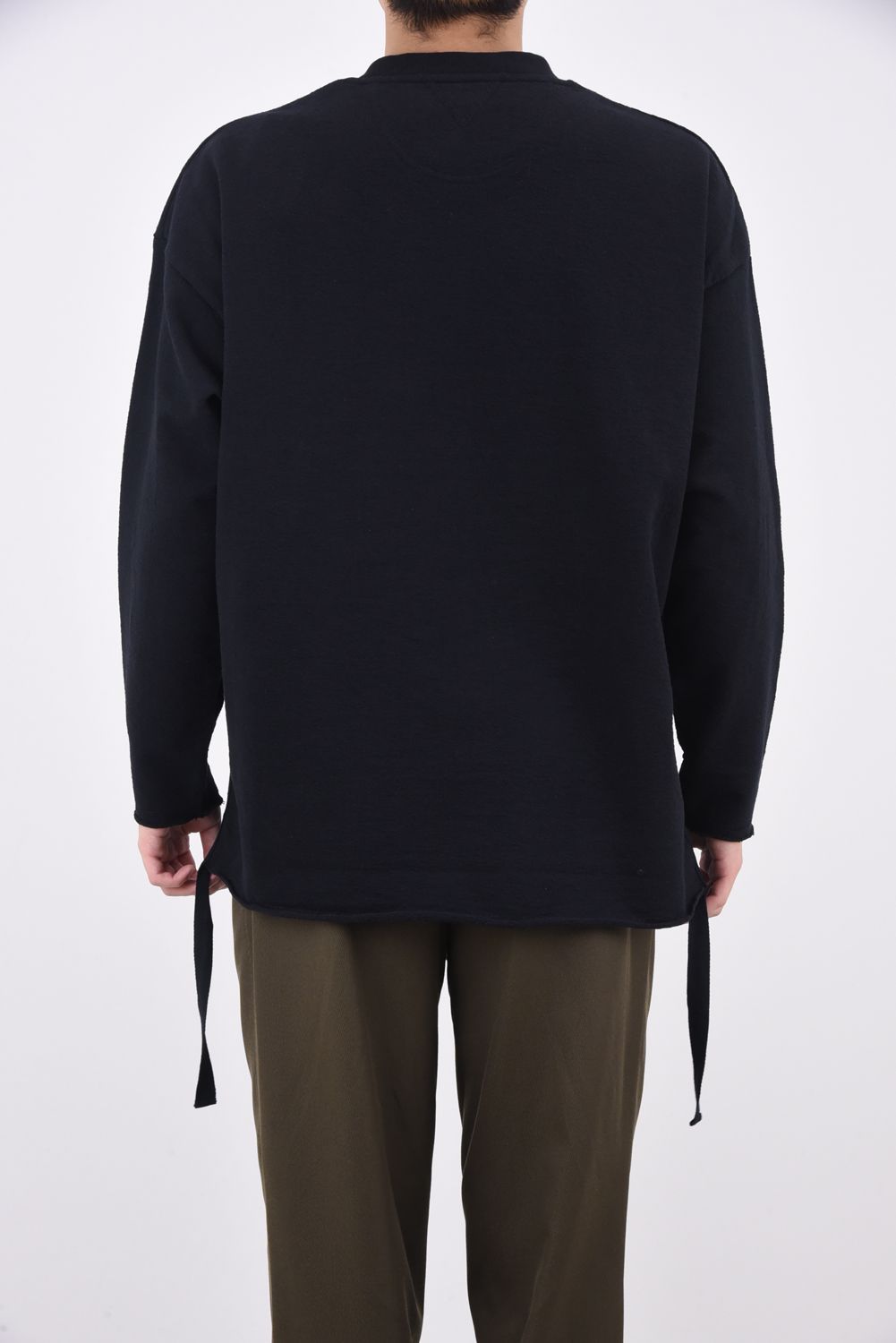 LEATHER-LIKE PRINT PULLOVER /  レザーライク プリント プルオーバー ブラック
