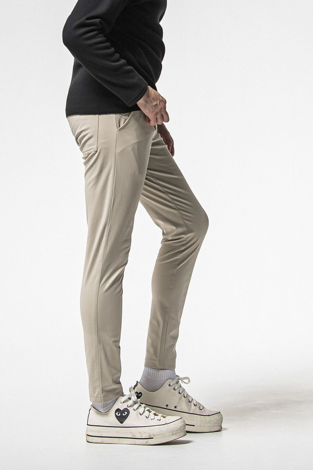 CHRIS EASY HEAT TUCK PANTS / 裏起毛 ナイロンストレッチ スラックスイージータックパンツ (グレージュ) (10月末入荷予定) ※オーダー締切：9月1日(月)18:00