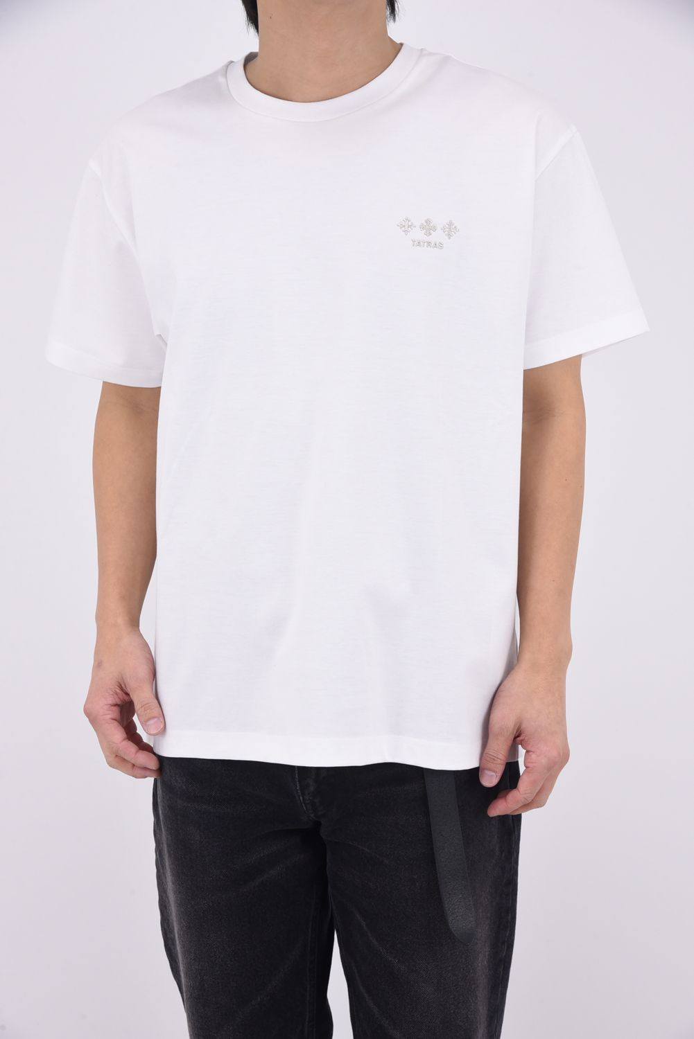 NUNKI (ヌンキ) / ブランドロゴ刺繍 ハーフスリーブ Tシャツ ホワイト