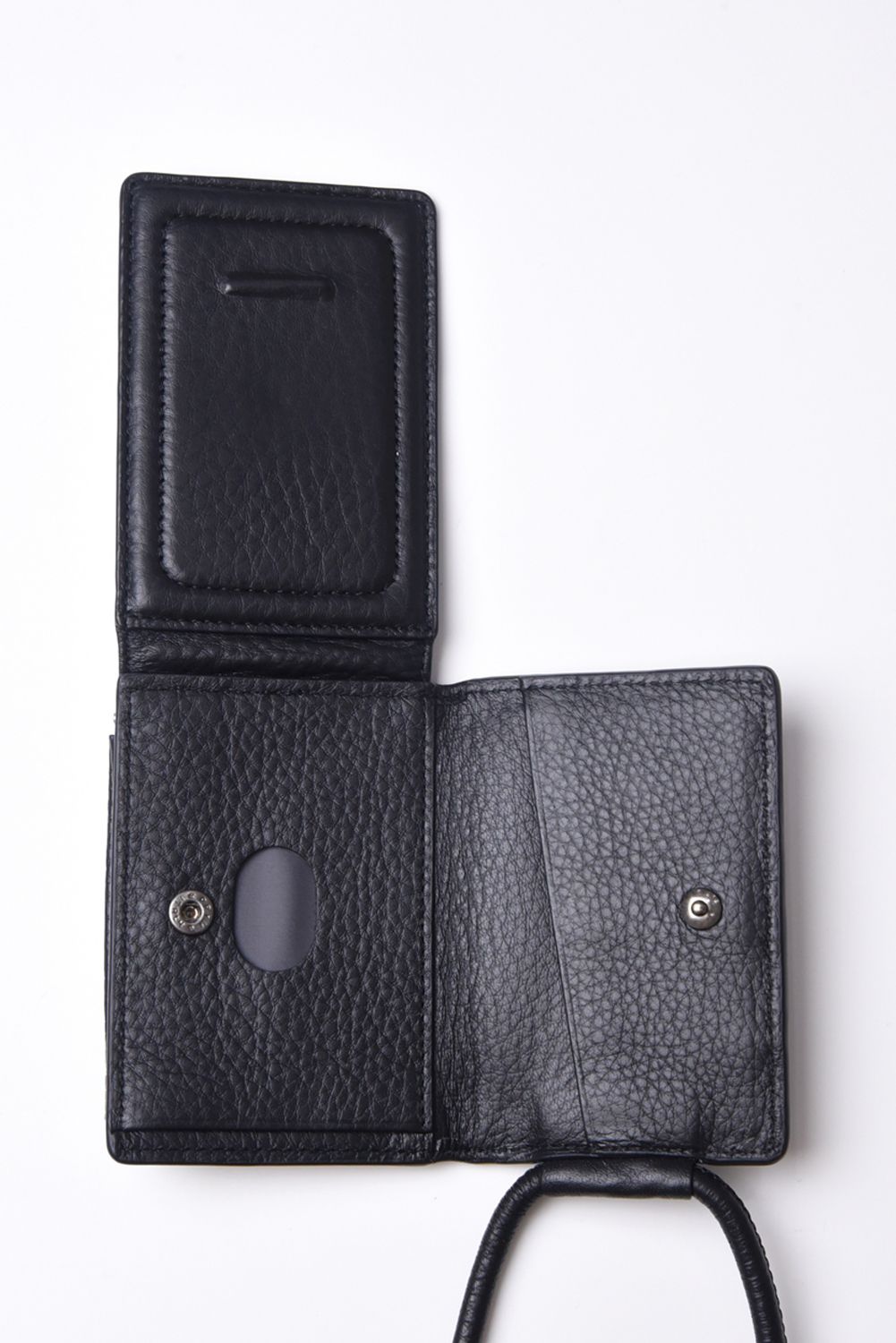 STRAPPED-ACCESSORY-WALLET / ストラップ付き MagSafe対応 ウォレット (ブラック)