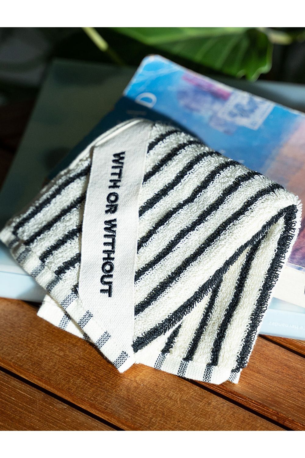 Hand Towel / シルク混 ハンドタオル (ホワイトストライプ)