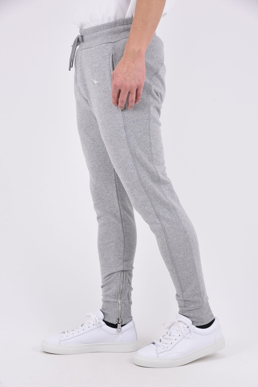 【26SS】 LUXURIOUS ZIP JOGGER PANTS / 裾ファスナー ジョガーパンツ (グレー)