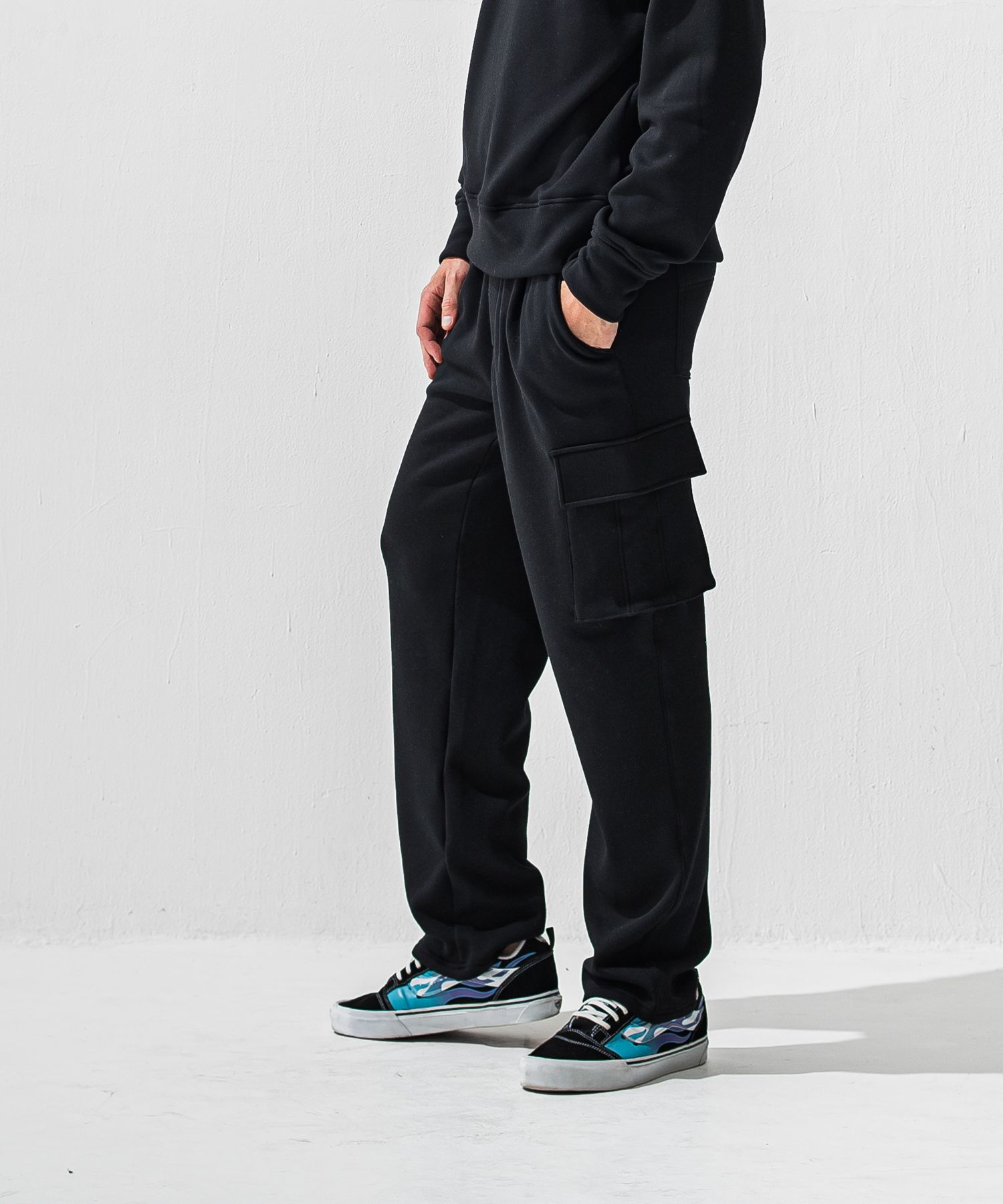 VELOURS FLEECE WIDE HEAD CARGO / 裏起毛 ベロアフリース ワンタックカーゴパンツ (ブラック) (11月中旬入荷予定) ※オーダー締切:9月7日(月)17時