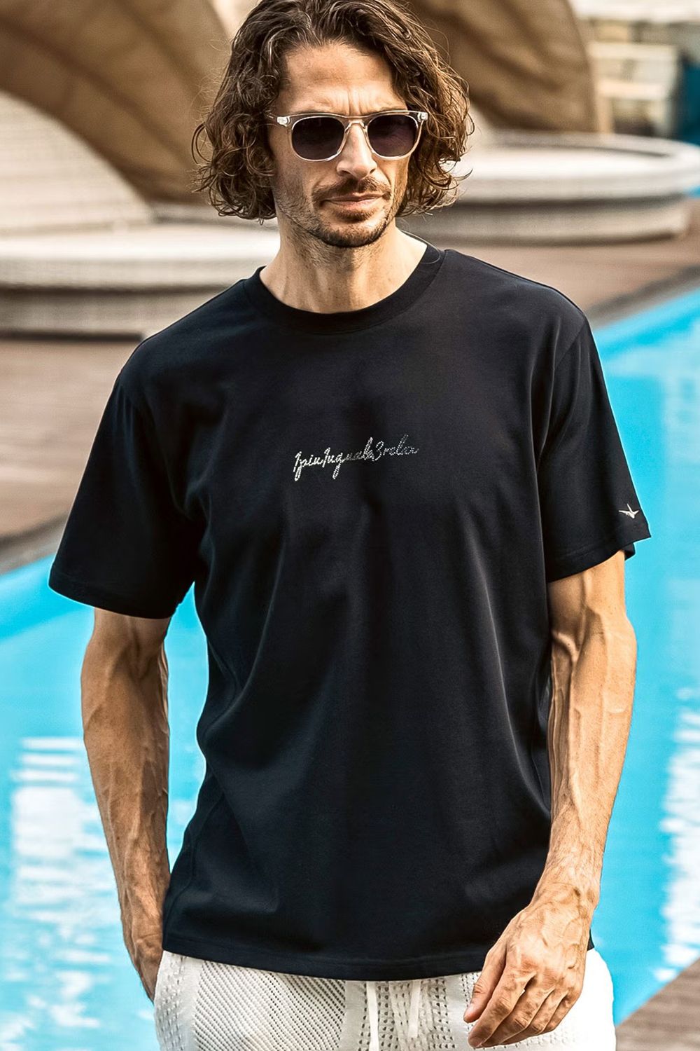 【26SS】 GRADIENT RHINESTONE T-SHIRT / グラデーション ラインストーンロゴ Tシャツ (ブラック)