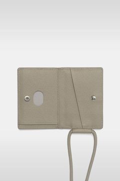 STRAPPED-ACCESSORY-CARDCASE / ストラップ付き MagSafe対応 ショルダーカードケース (トープ)
