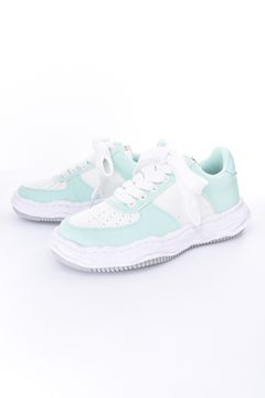 【FOG ESSENTIALS】 さりげないバックロゴパーカーが目を惹くSTYLE