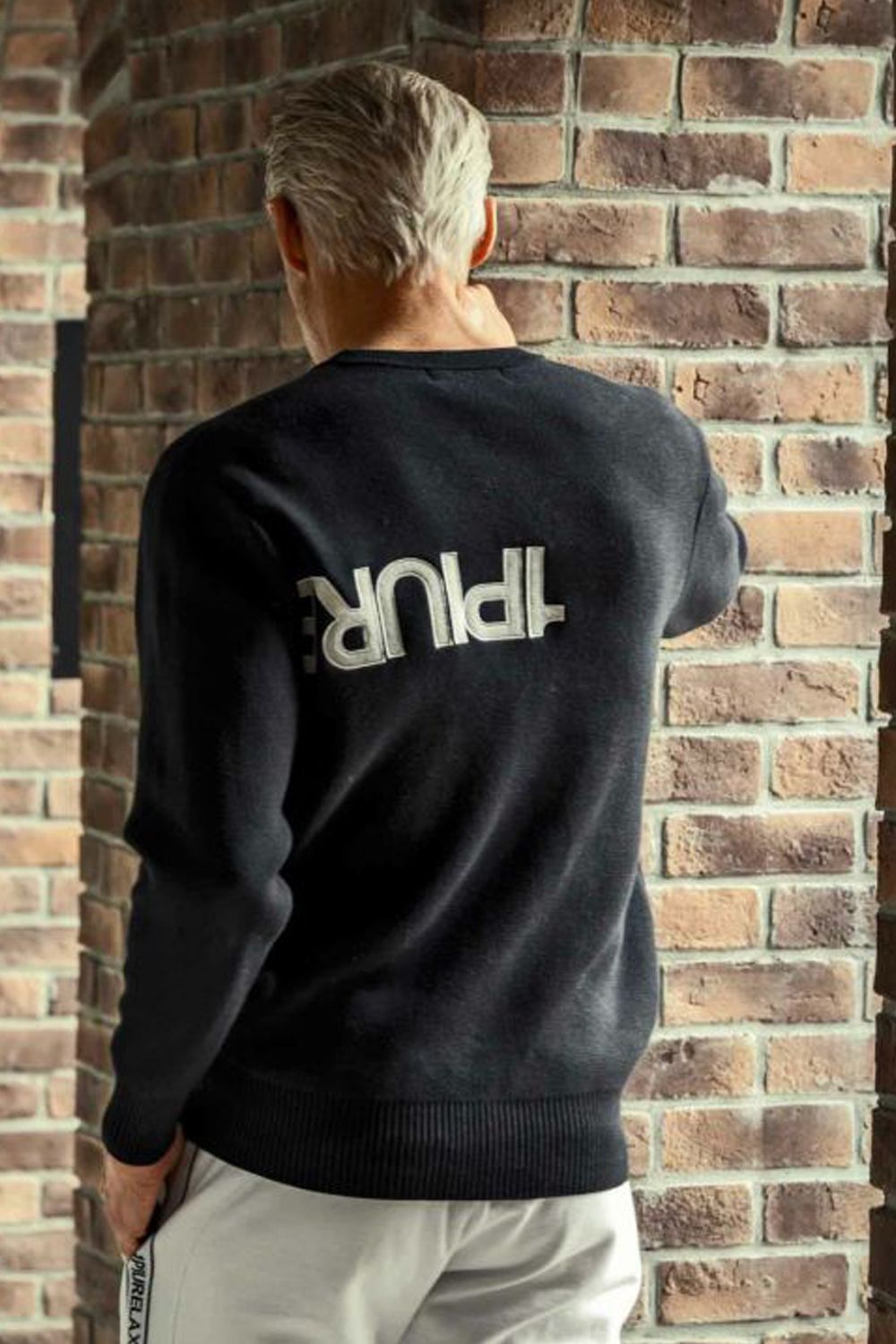 DOUBLE JACQUARD APPLIQUE LOGO KNIT / DOUBLE JACQUARD APPLIQUE LOGO KNIT / ロゴ アップリケニット ブラック