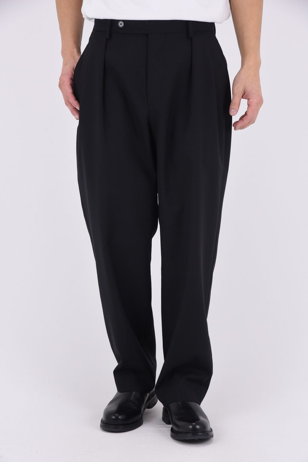 WOOL CLAMSKIN / ウール カームスキン テーパードパンツ (ブラック)