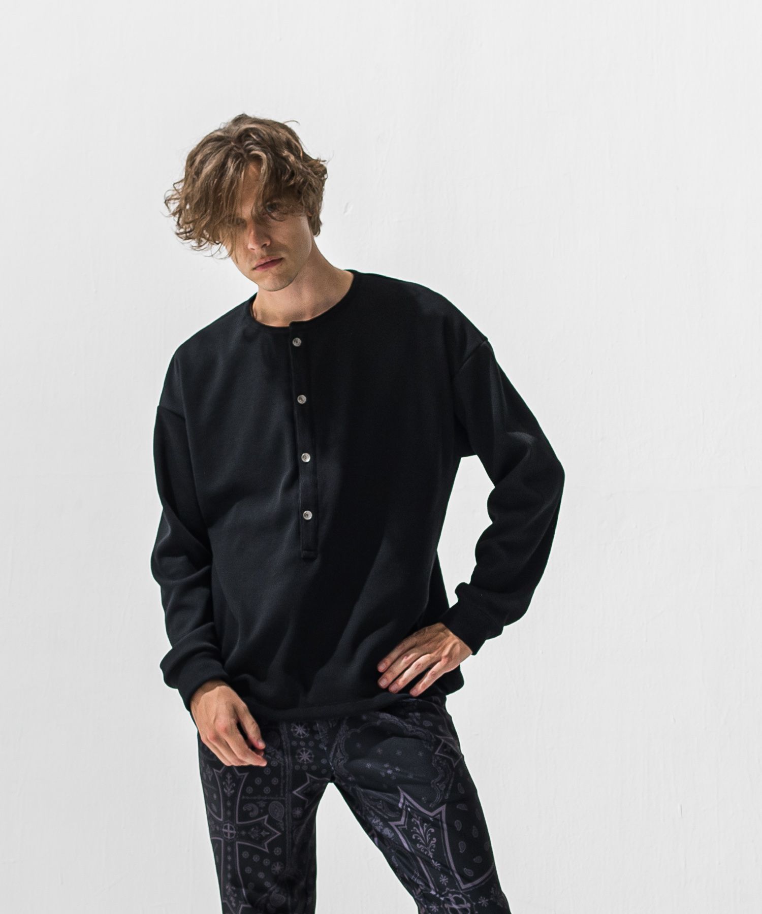 OVER HENRY VELOURS FLEECE THERMAL / 裏起毛 オーバーサイズ サーマル生地 ロングスリーブ ヘンリーネック (ブラック) (10月下旬入荷予定) ※オーダー締切:9月7日(月)17時