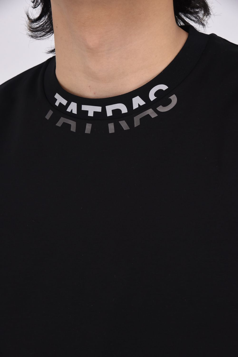 WANDO (ワンド) / ネックロゴ クルーネック Tシャツ ブラック