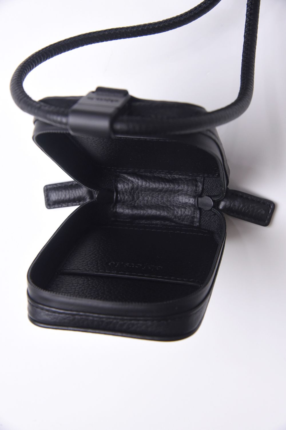 EXCHANGE-SHOULDER-MICROBAG-SET / ストラップ付き MagSafe対応 ショルダーコンポジションマイクロバッグ (ブラック)