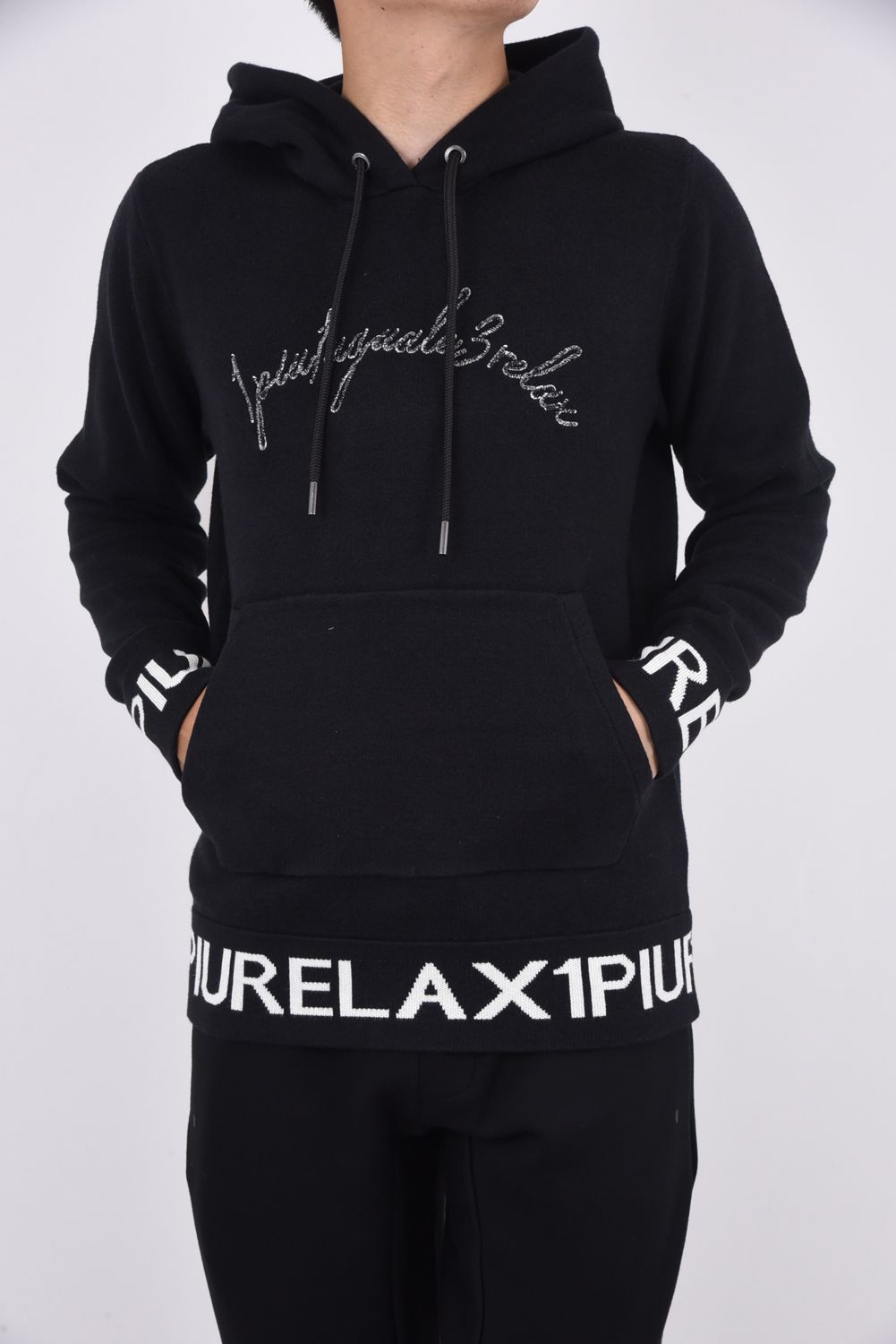 1PIU1UGUALE3 RELAX - HEM LOGO KNIT HOODIE / ニット素材 プル