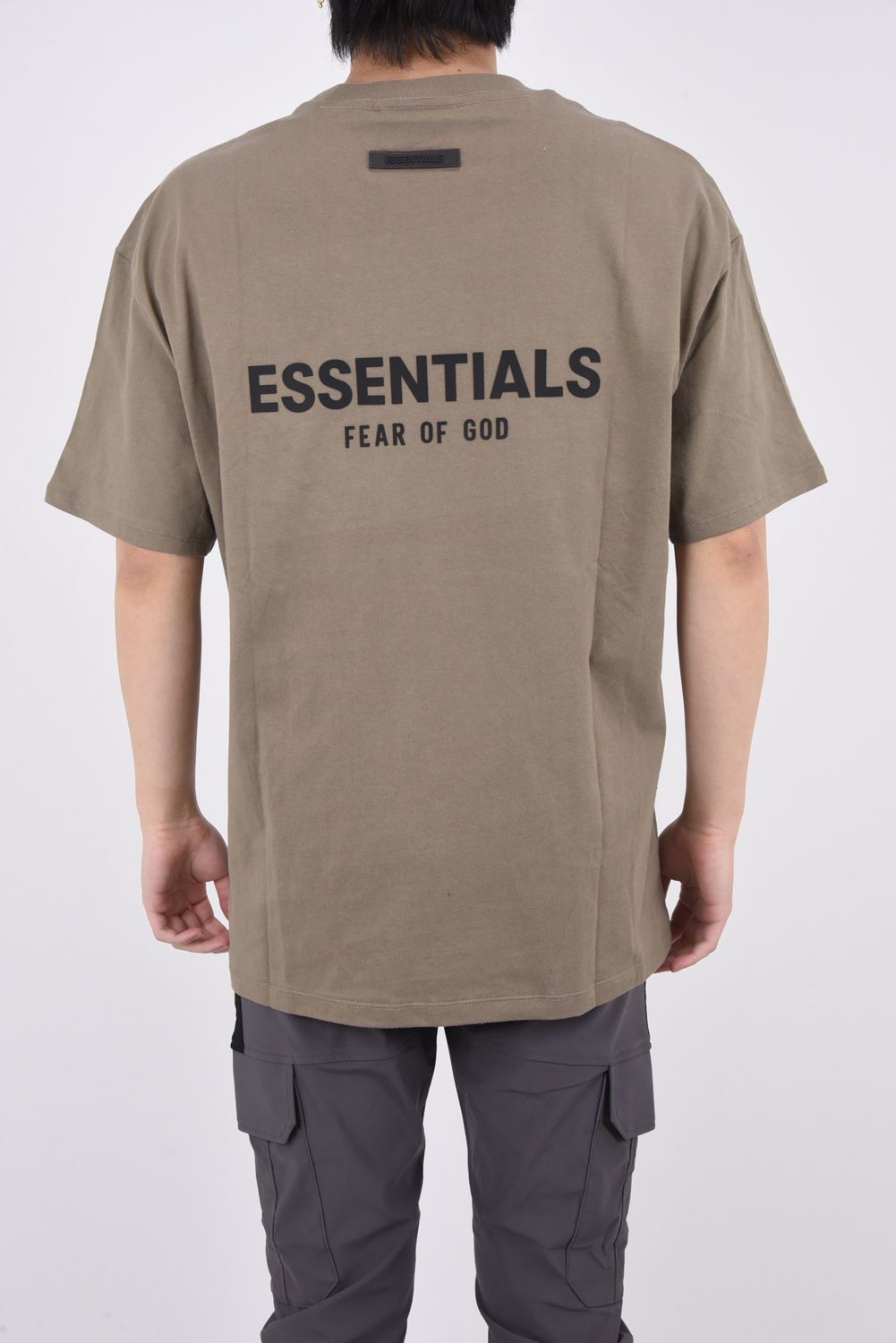 ESSENTIALS BACK LOGO T-Shirt / フロント ロゴ 半袖 Tシャツ トープ - S