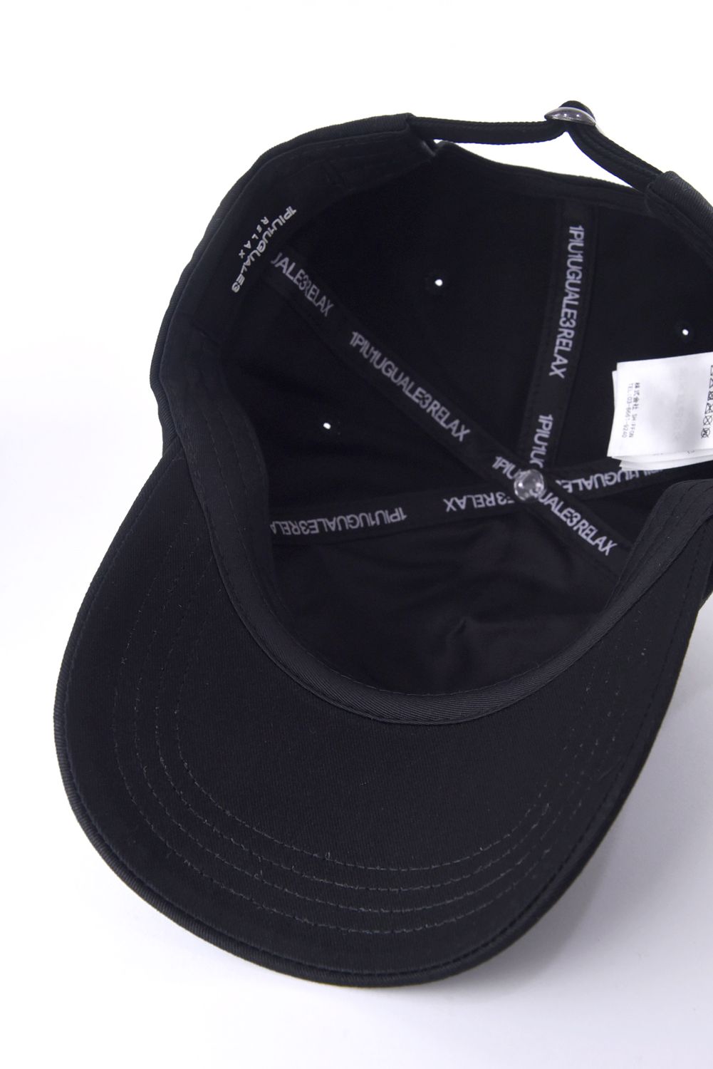 EMBOSSED LOGO CAP / エンボスロゴ ベースボールキャップ (ブラック)