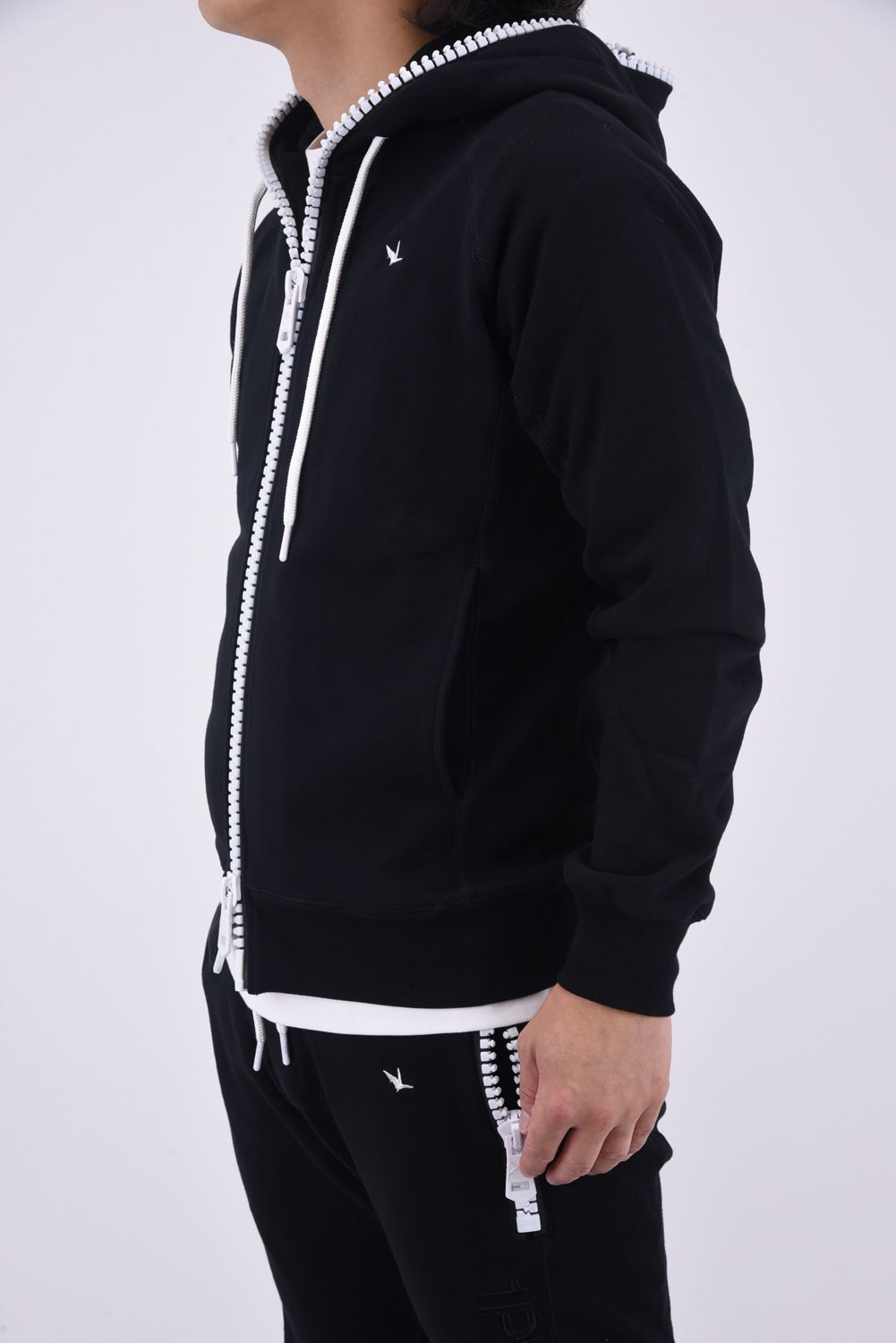 BIG ZIP BACK LOGO HOODIE / ビッグジップ バックロゴ フーディ ブラック